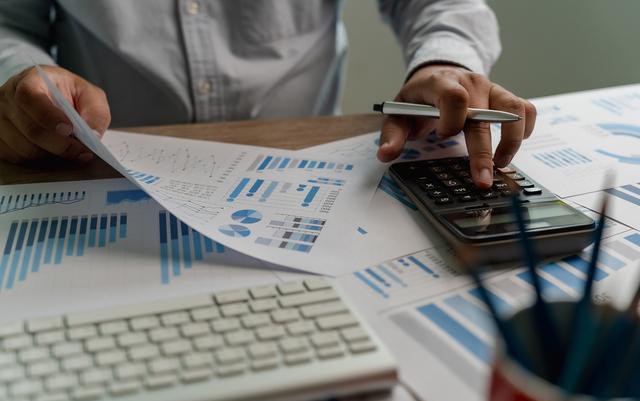 广告宣传费用计入哪个科目?案例示范如何记账!