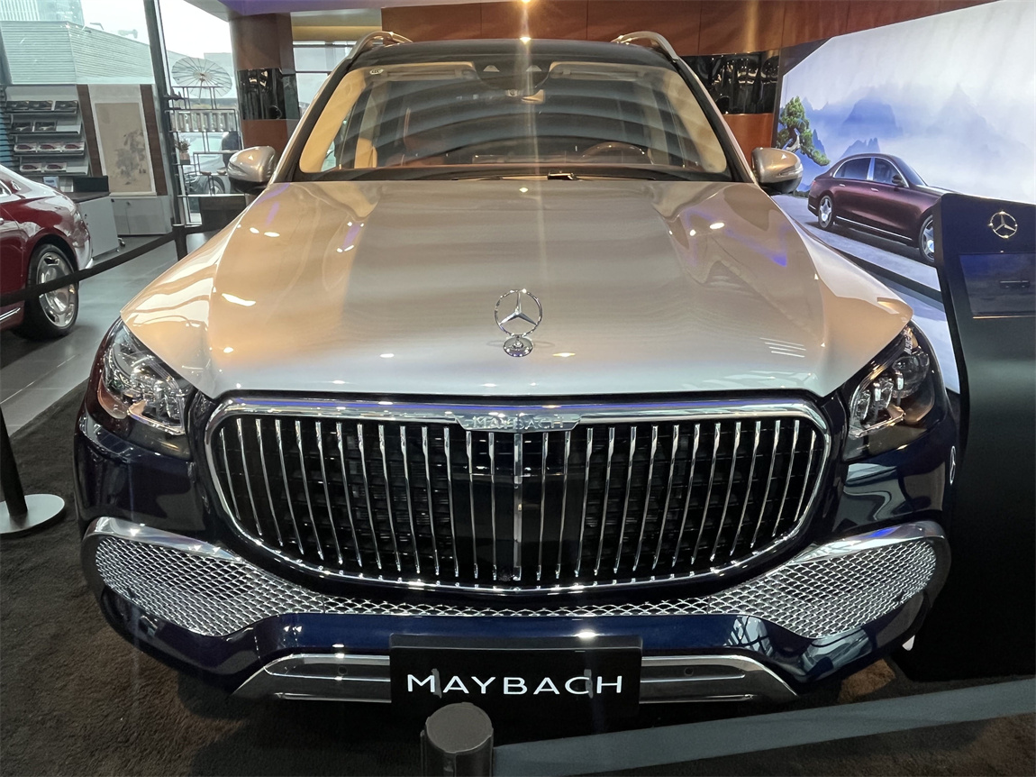 车漆300000元!迈巴赫gls600礼尚版实拍!真霸气