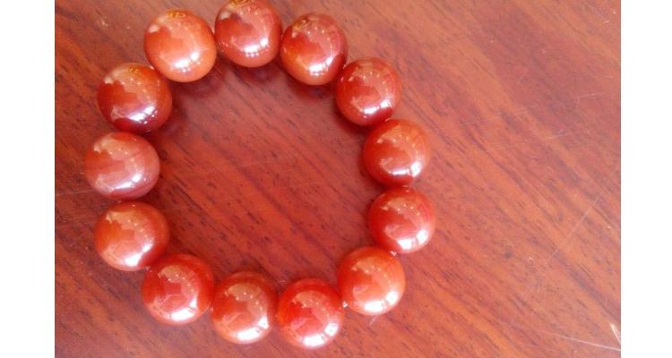 龙鳞凤血手串为啥戴着戴着没有龙鳞纹了