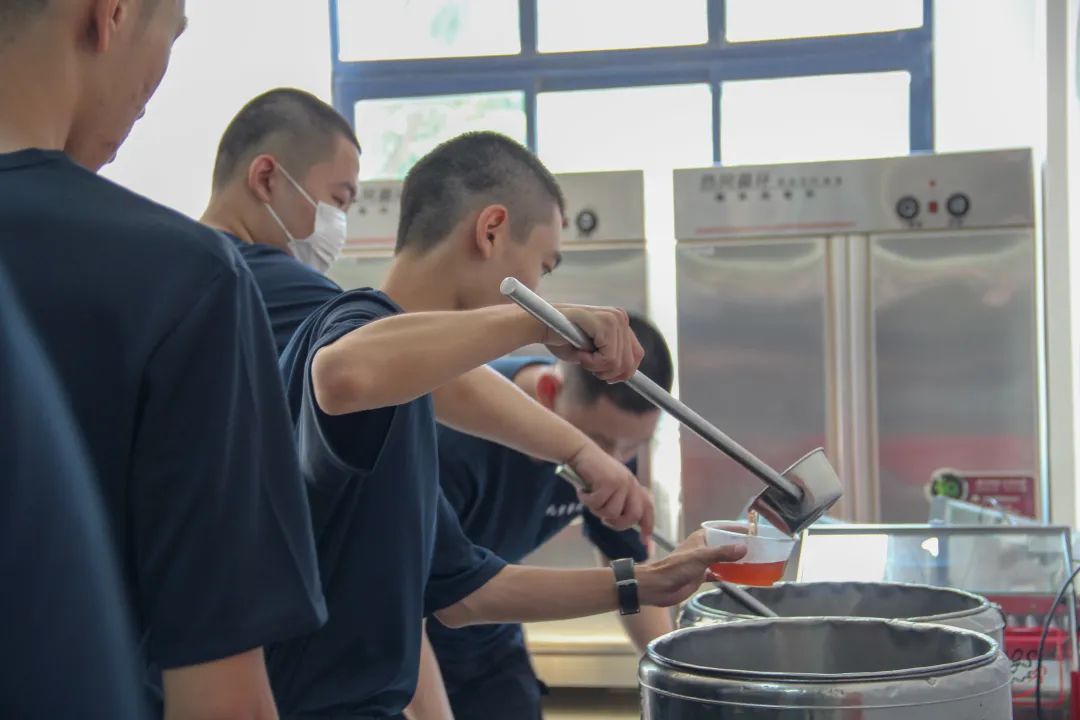 吉林警察学院食堂图片