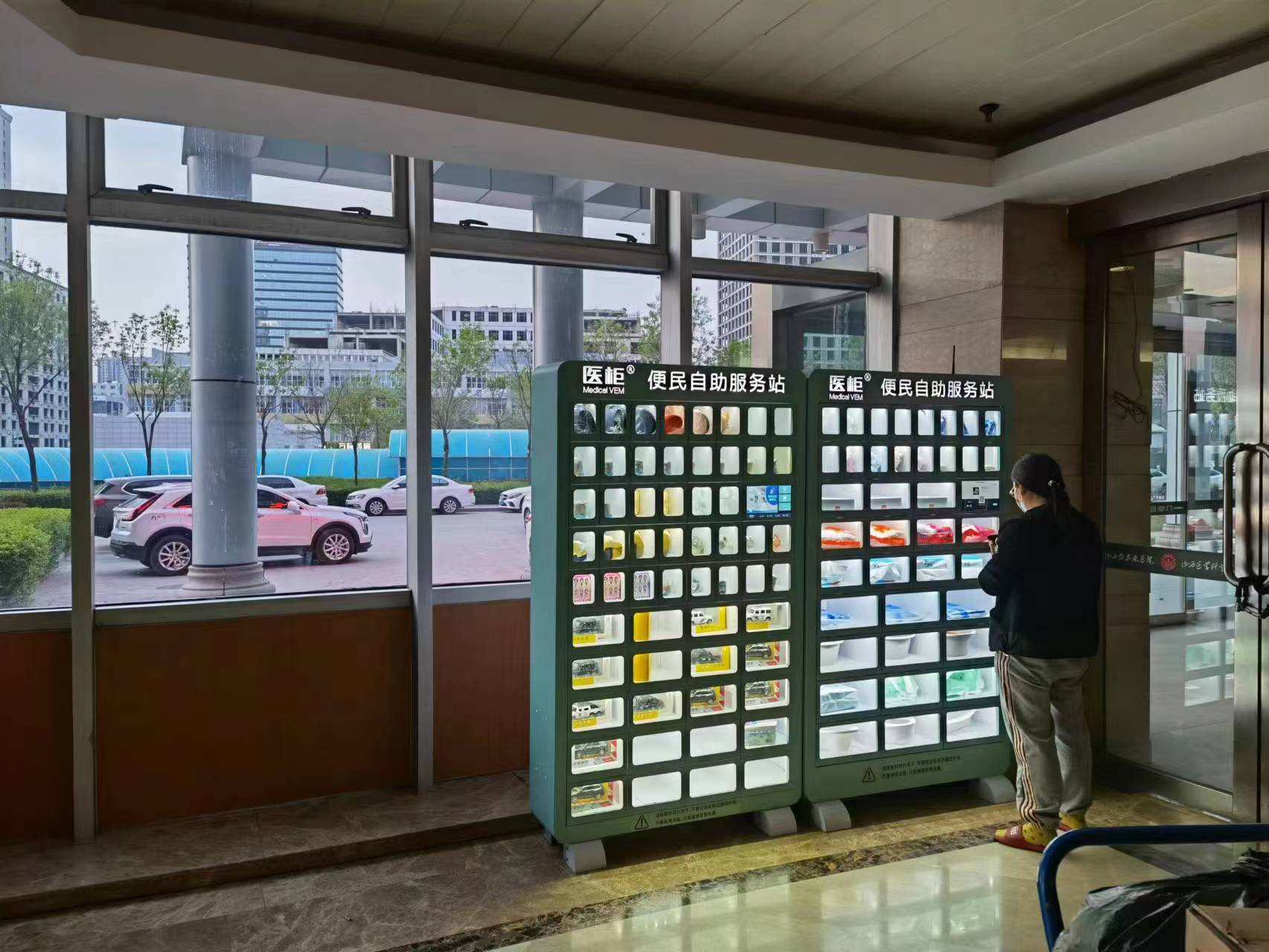 打破这种固有印象,不少医院选择在人性化配套上给患者带来小惊喜,因此