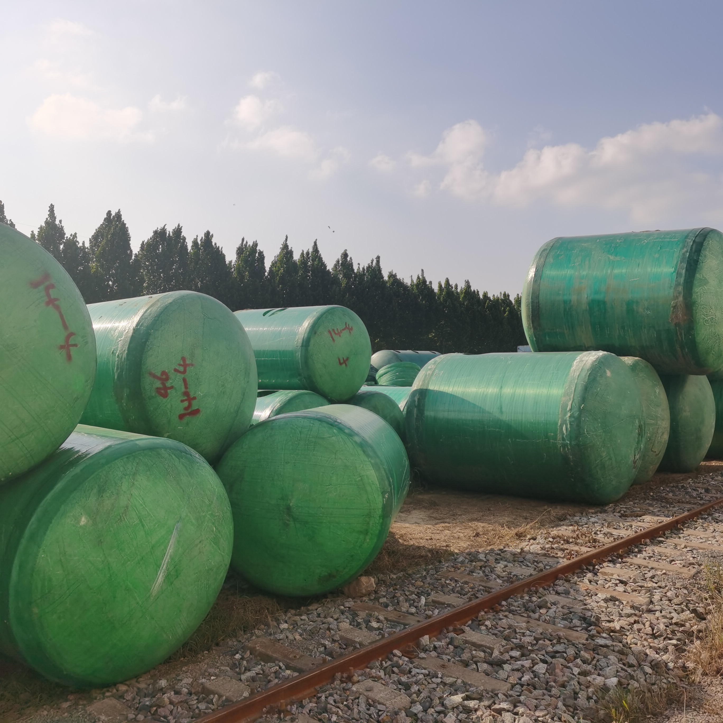 如何选购玻璃钢化粪池