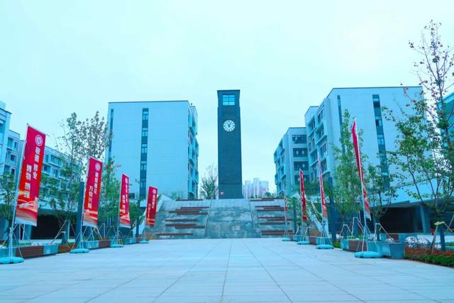 南京高中教育优质资源放大 中华中学雨花校区正式启用