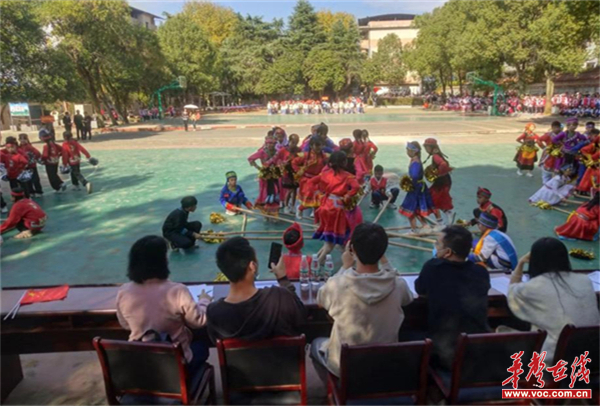 多彩大课间 活力满校园 桂阳二中片举行阳光体育"大课间"评比活动