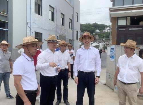苍南县县长张本锋到赤溪镇调研重点项目