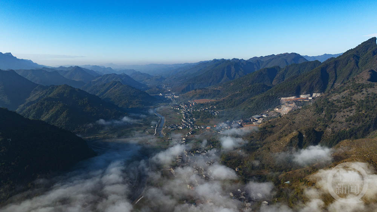 重庆秀山:初冬山乡美如画