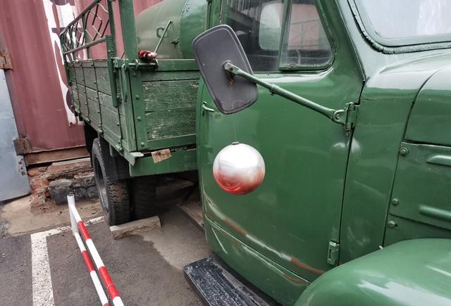 路边的经典——罕见的跃进nj130