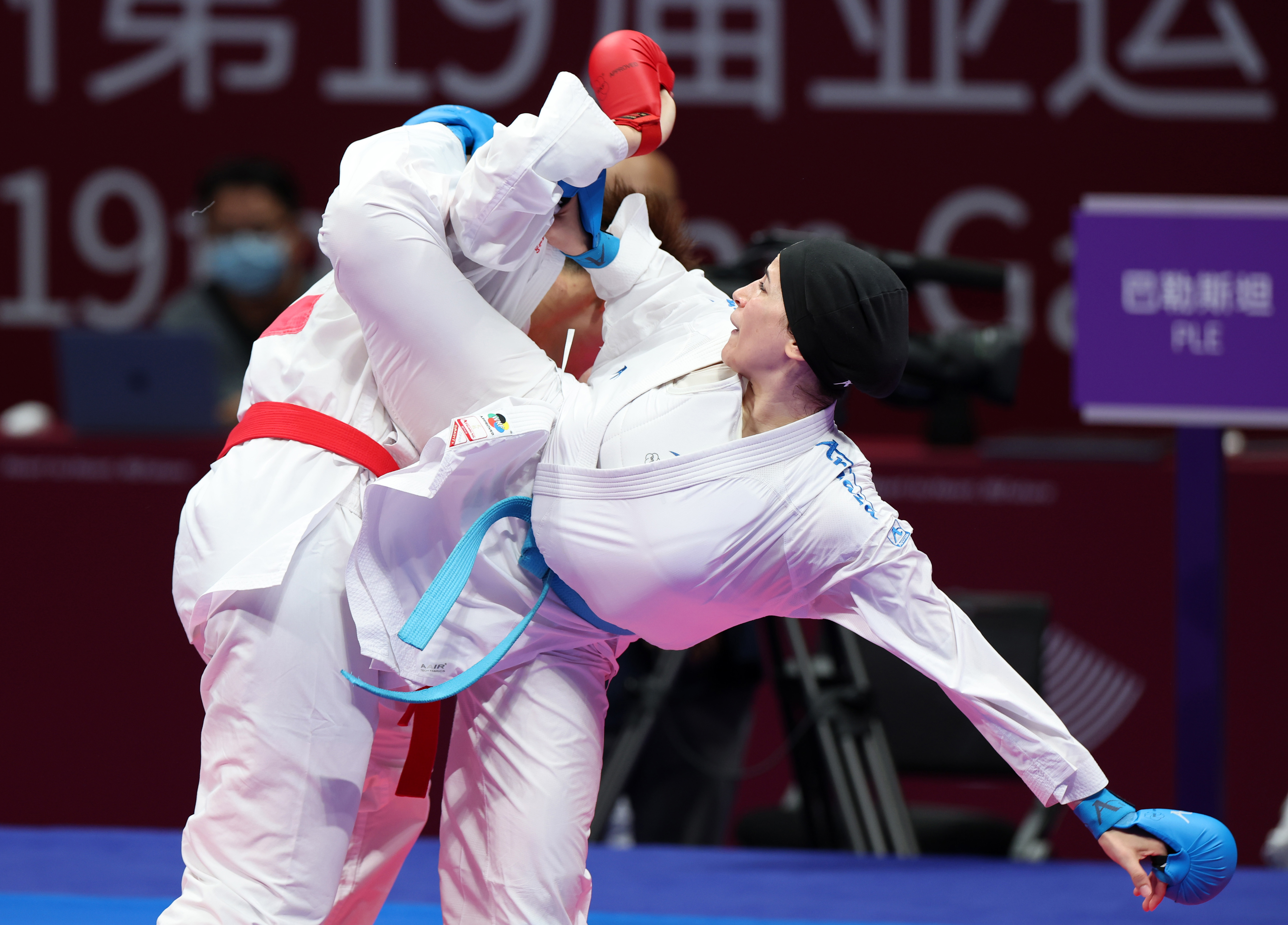 空手道——女子组手68公斤级:中国选手李巧巧夺冠