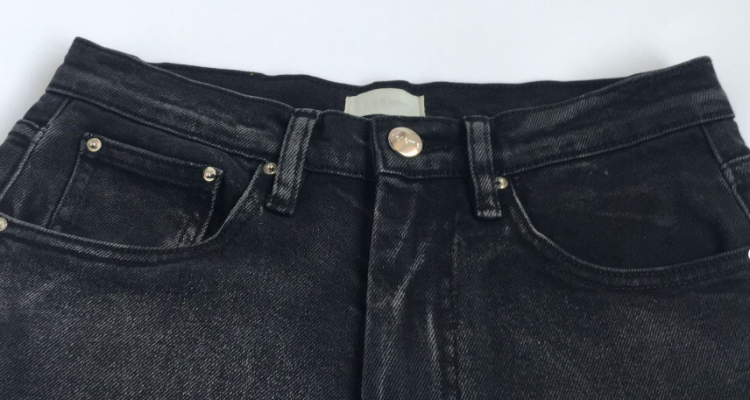 牛仔裤裂开了一道缝怎么缝补