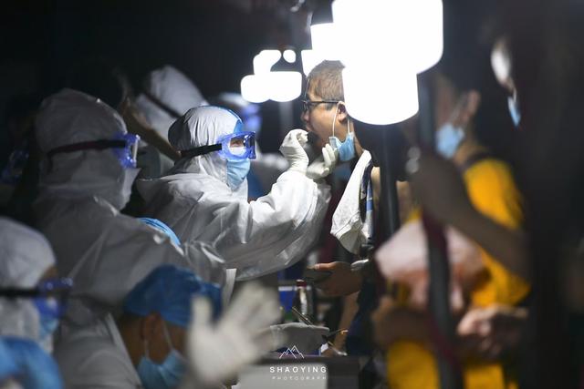 风景无边，爱心无界：为“壮士断腕”关闭景区的张家界加油