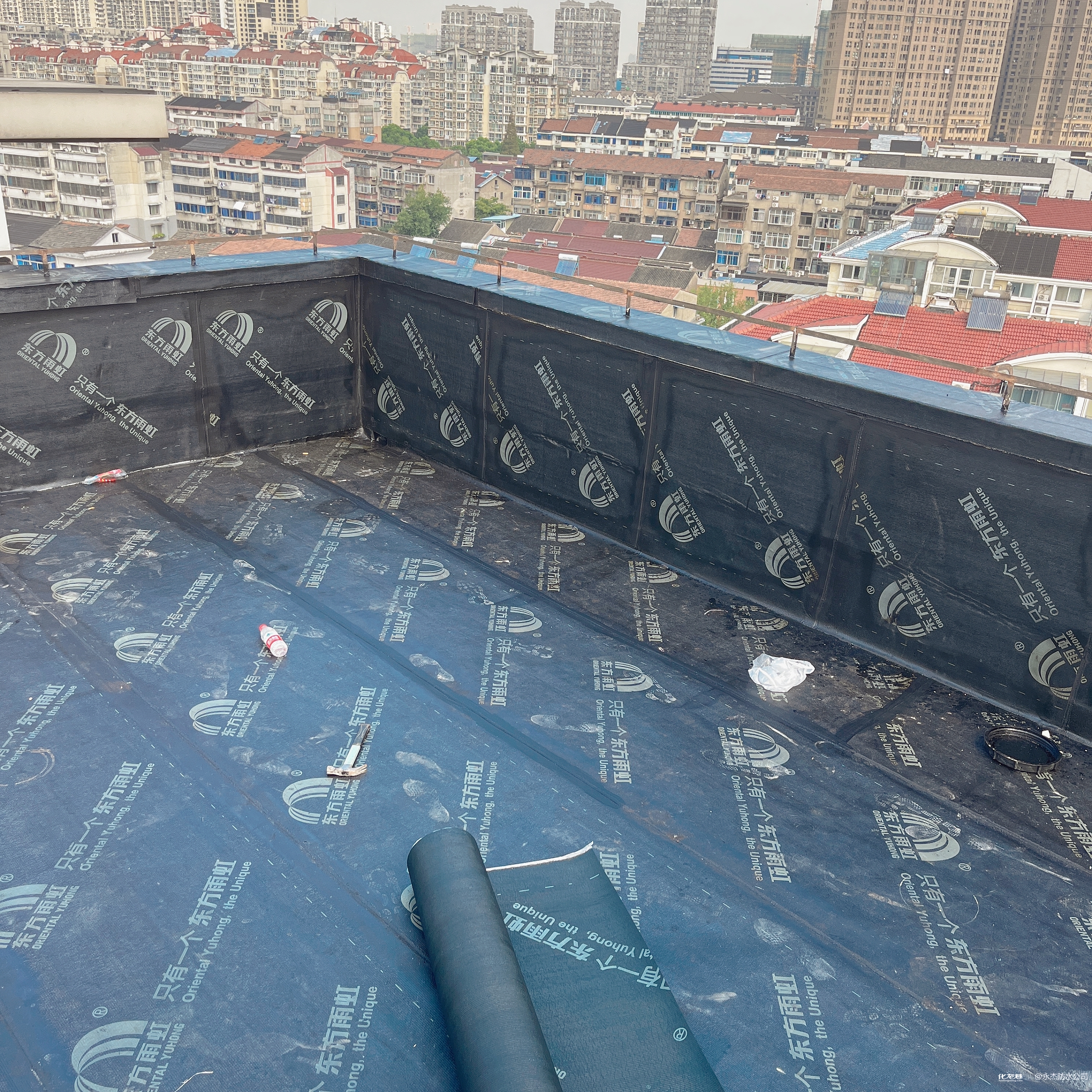 屋顶漏水找谁维修?常州永杰防水,本地防水公司