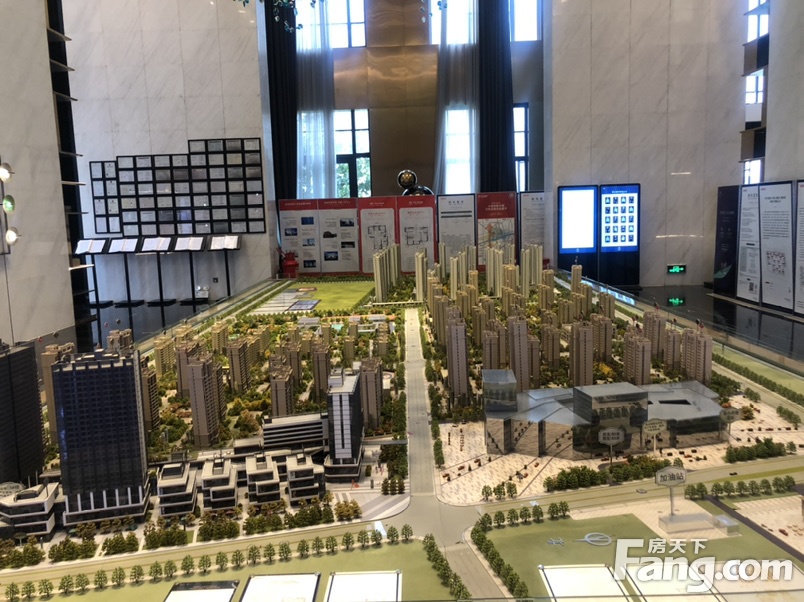 紫薇·万科大都会新拍现场谍照,实时了解楼盘新动态!