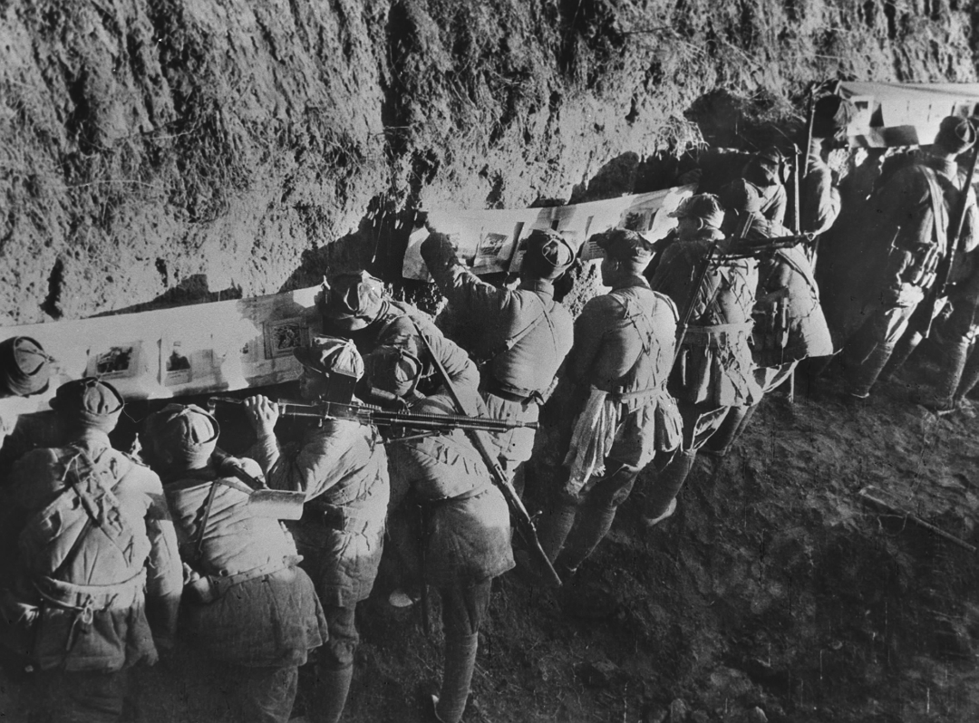 当年刘邓大军挺进大别山时为何将重武器扔掉?而不是留给后续部队