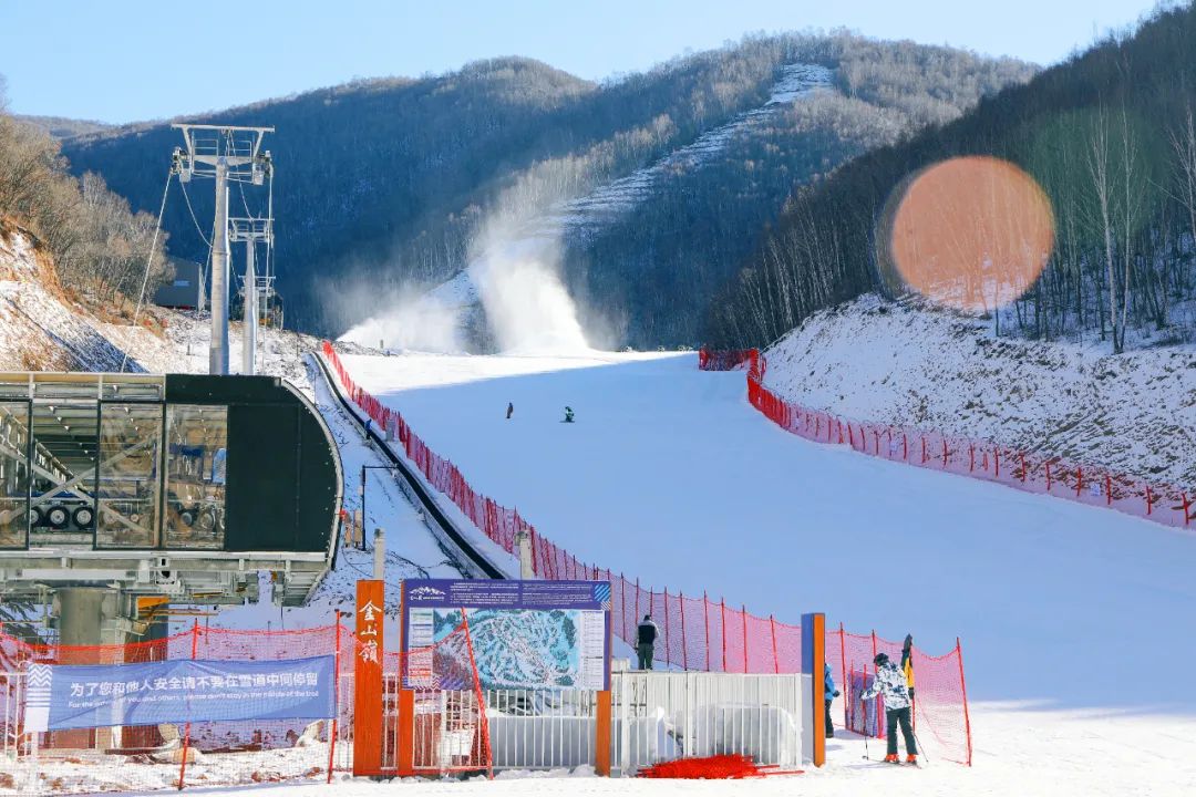 線路圖:張家口市區>翠雲山國際旅遊度假區(銀河滑雪場)>富崇裕農現代