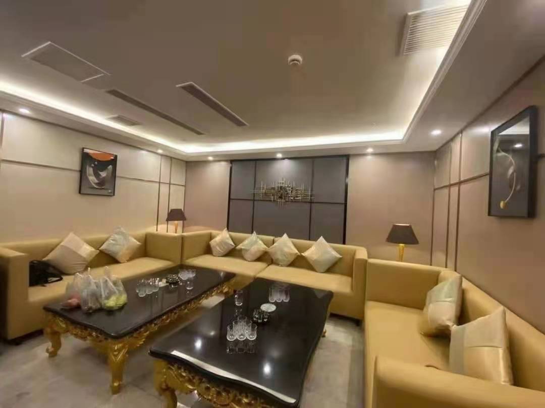 北京朝阳区八号公馆ktv预订电话,怎么消费,包厢价格环境