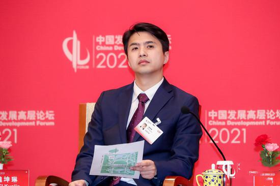 北大教授魏坤琳:在线教育不会取代线下课堂 当面教学更加高效