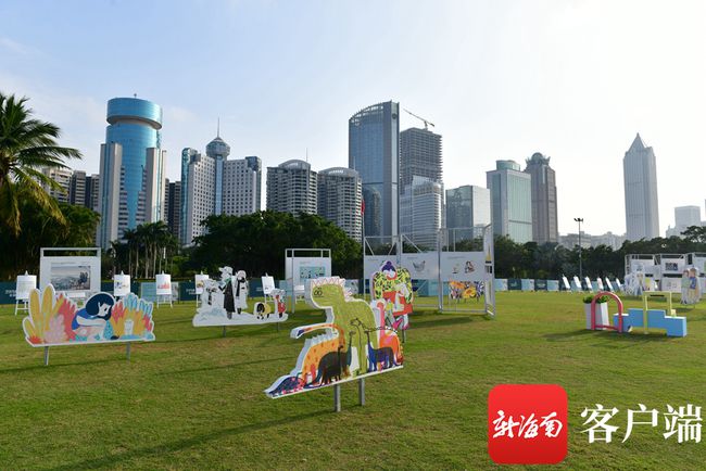 原创组图 海口万绿园草坪上的国际艺术展