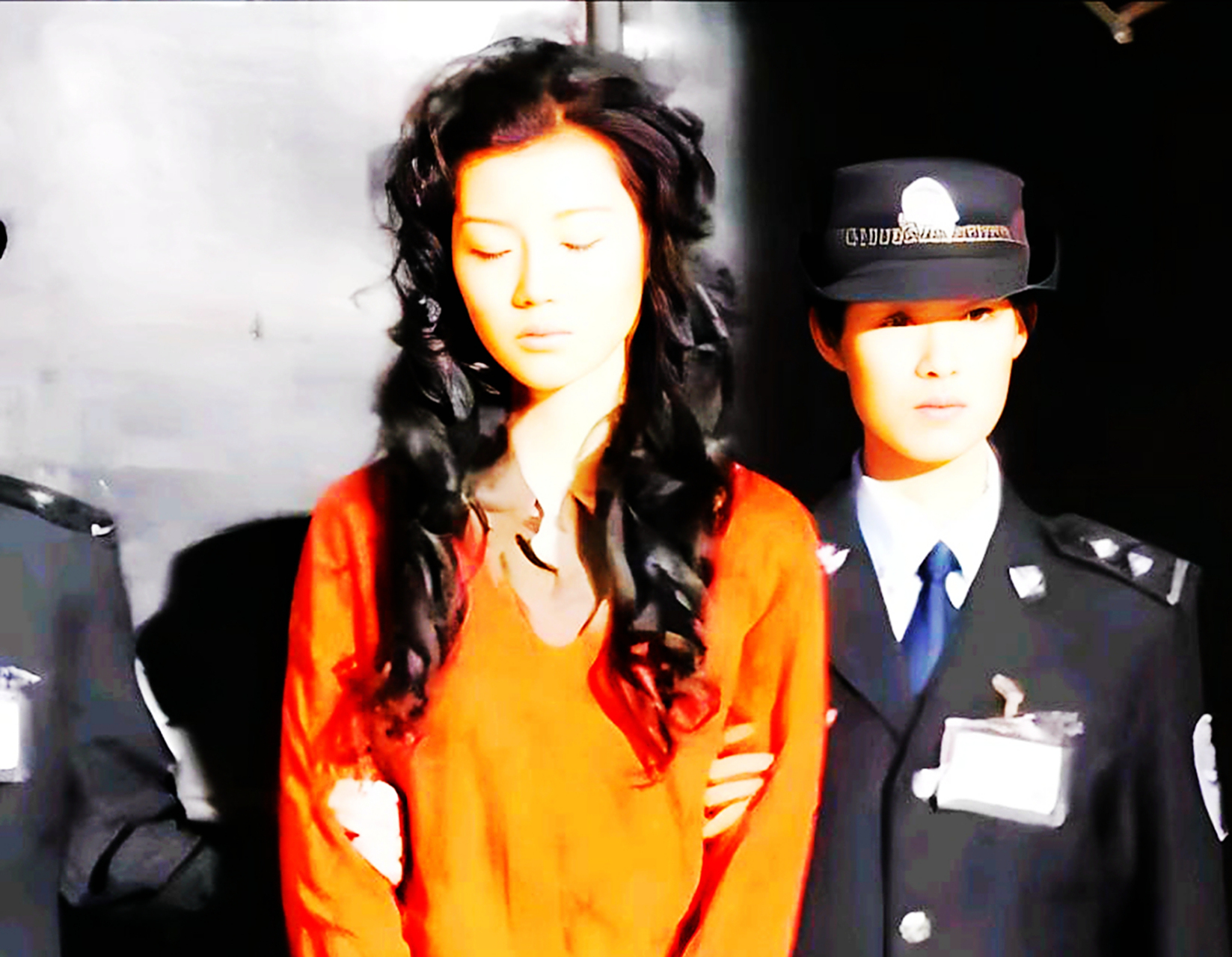 2005年,黑龙江省方正县看守所抓捕了女孩毕丽梅!又瘦又高又漂亮!