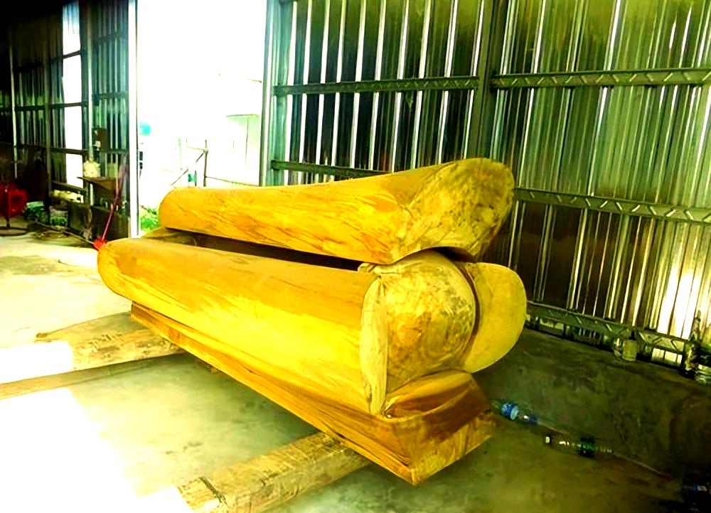 在古代,棺材被视为死者"阴宅"的象征