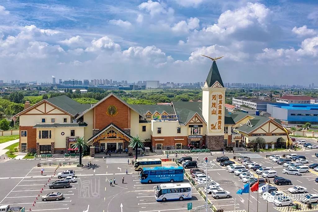 江苏高速服务区冲上热搜!常州这个服务区让网友看傻眼