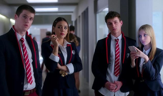 网飞热播剧宝座,确实是一部难得校园r级美剧!