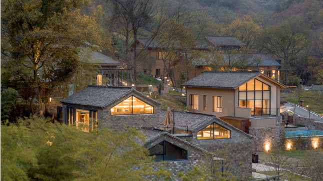 87088777汤池金孔雀温泉旅游度假村:0551-87085888一号泉漂浮温泉酒店