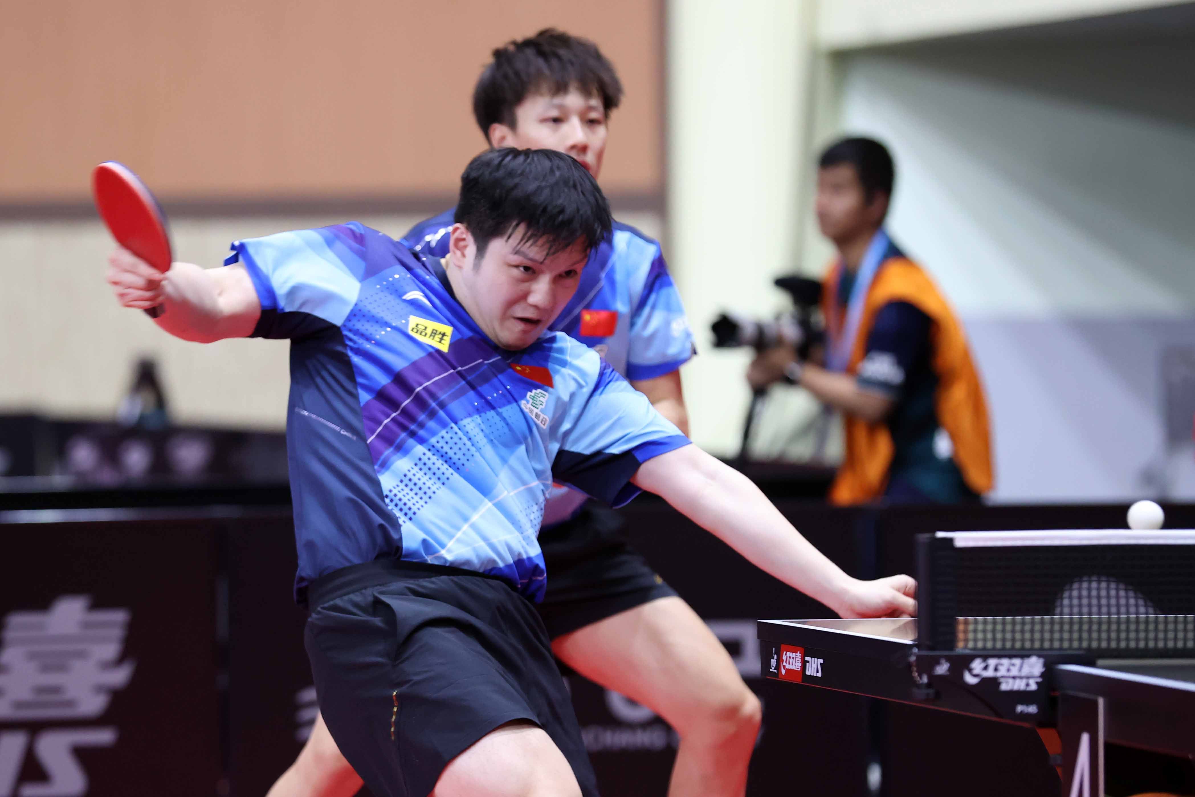 樊振东/林高远决胜局11-8马龙/王楚钦,夺得亚锦赛男双冠军