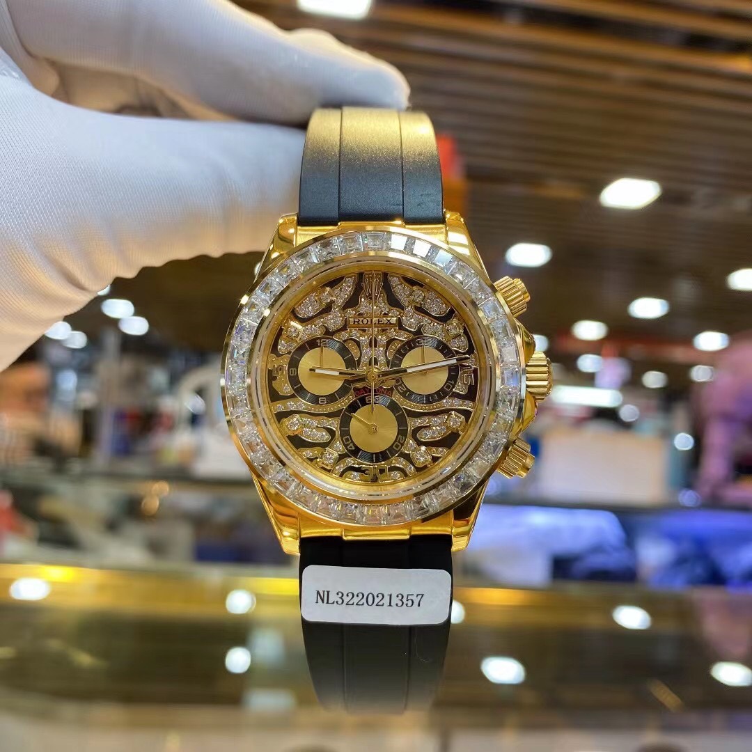 气质帅气老虎金迪腕表