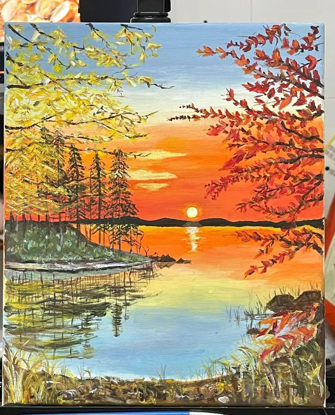 在绘画的旅程中,他们得以自由挥洒想象力与创造力,深刻表达对秋天的