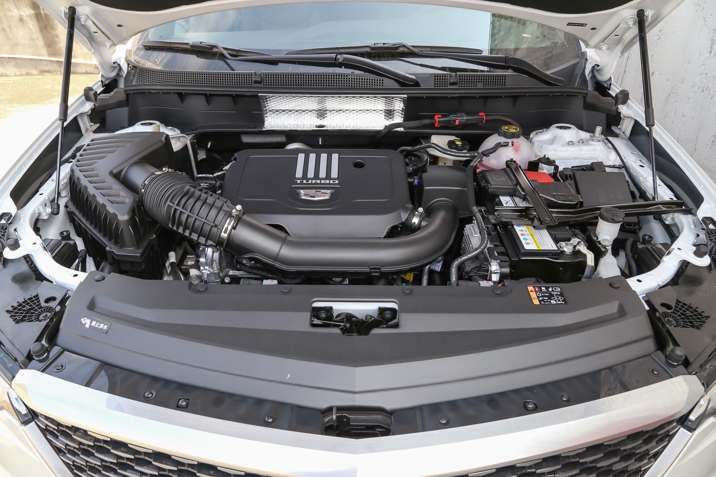 各位大神:请凯迪拉克xt6保养,4s店用的什么牌子?机油?