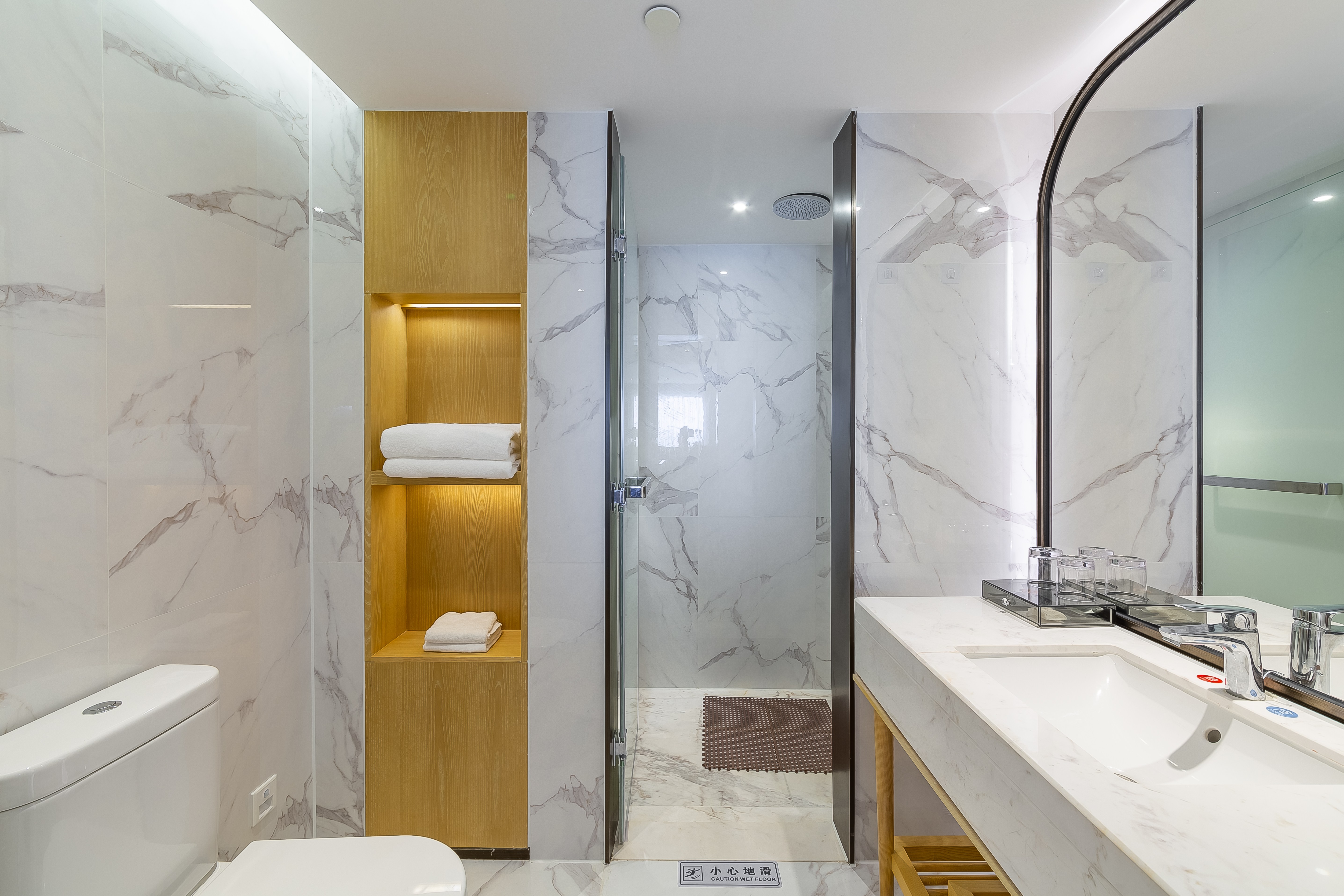 好住原来这就是三亚市区均价天花板的海景房