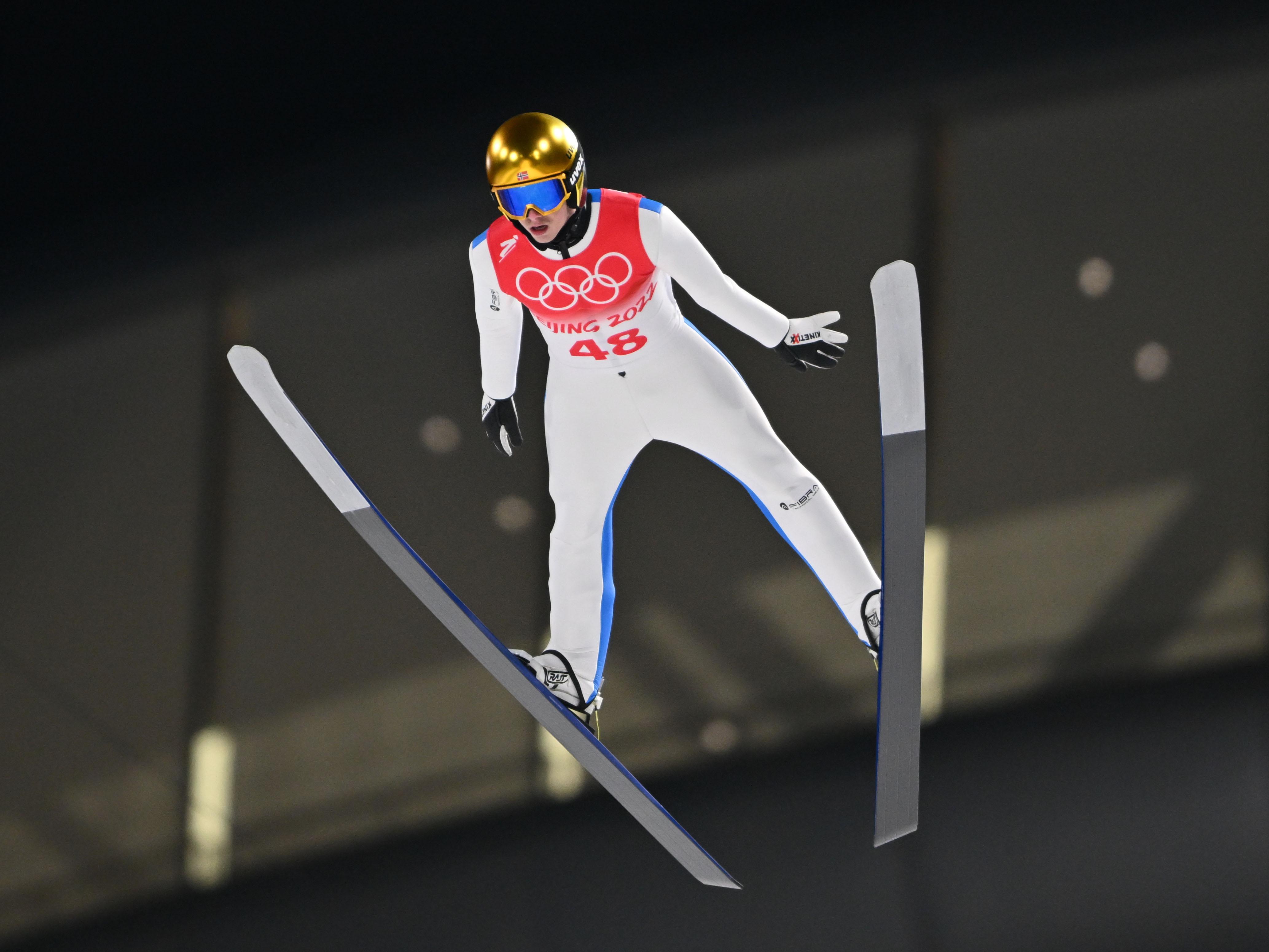冬奥会大跳台滑雪图片