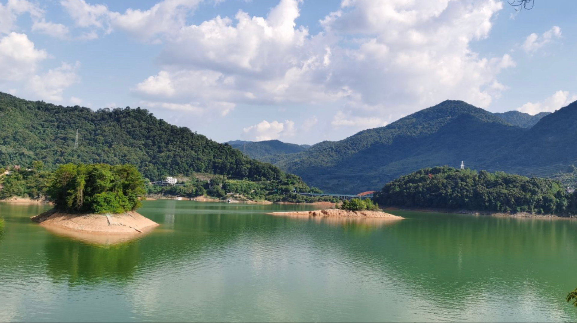 广州从化流溪河国家森林公园 登山赏花观景