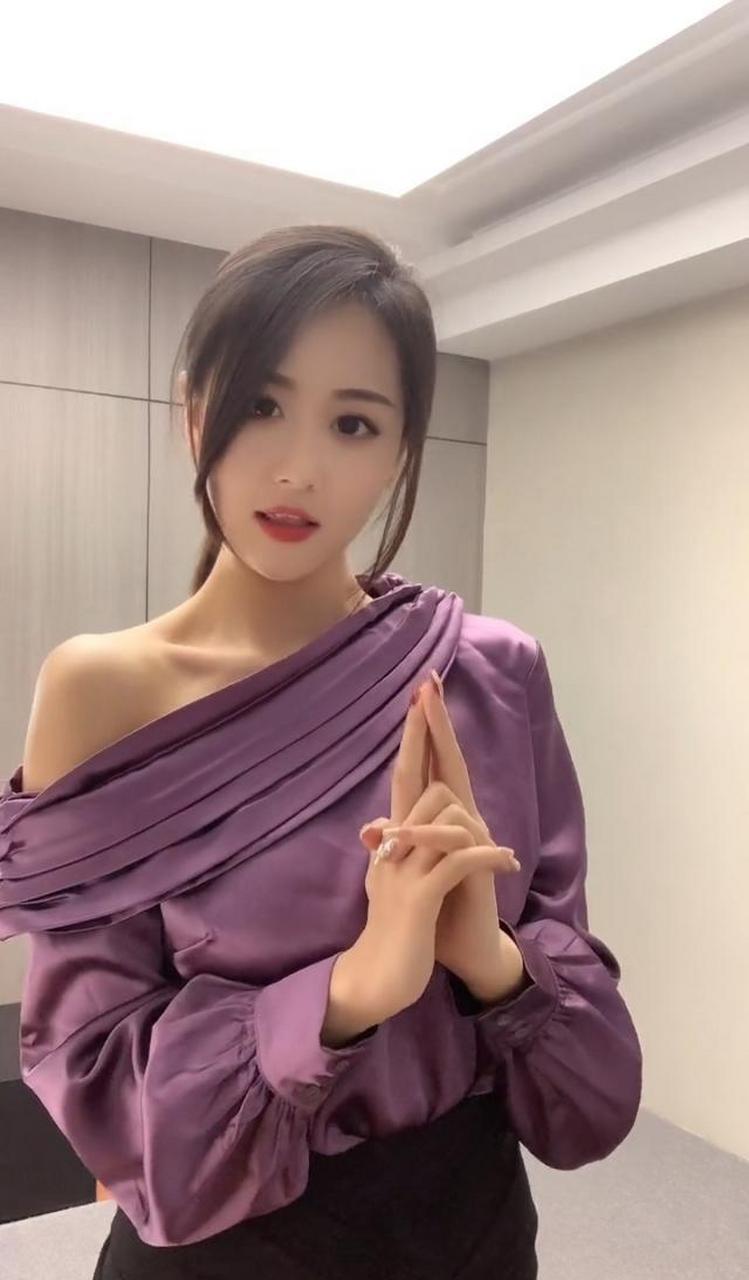 小李同学, 第十位 山东美女小李同学, 一首:老公你在哪,老婆想你啦
