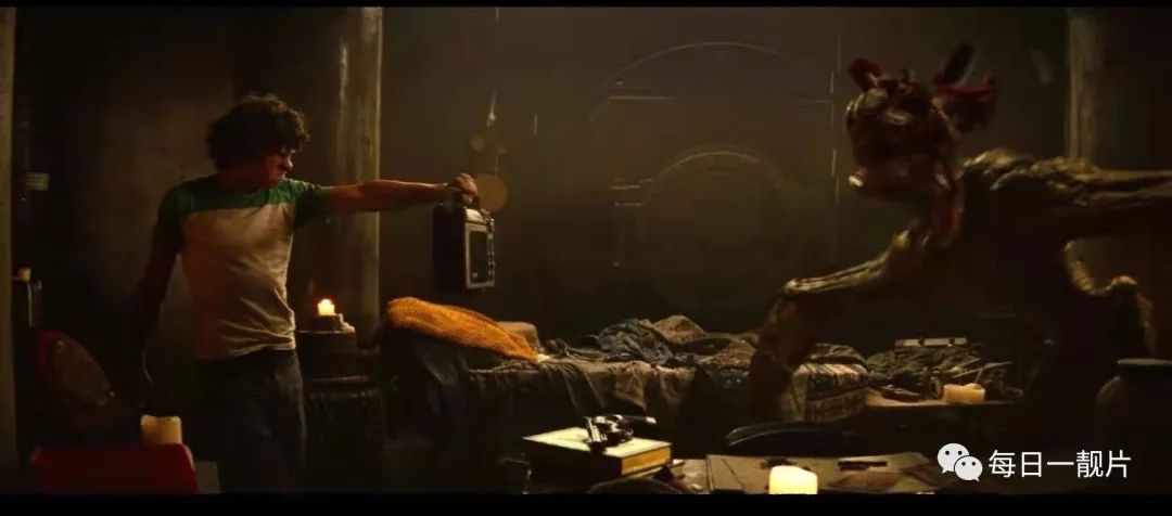 又见狗尾来续貂