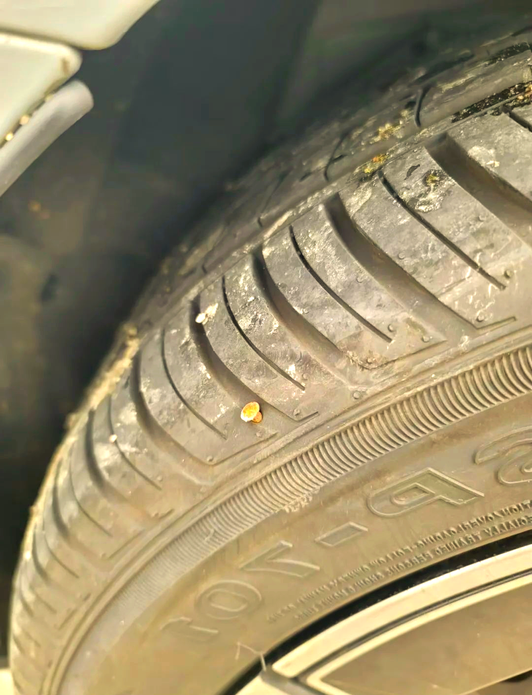 宝马i4车主分享:轮胎被扎后的修补经历与实用建议