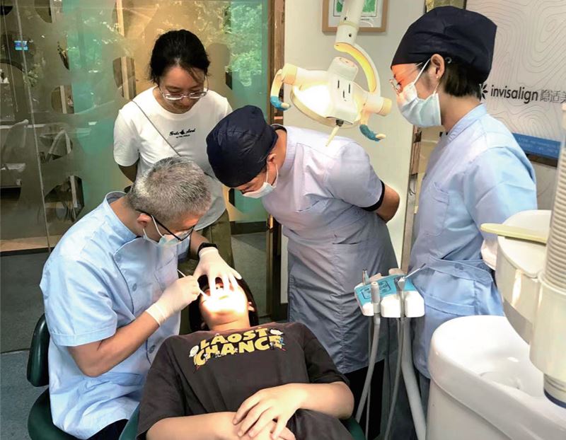 口腔专家提醒:孩子在7至9周岁就该看一次牙齿矫正医生