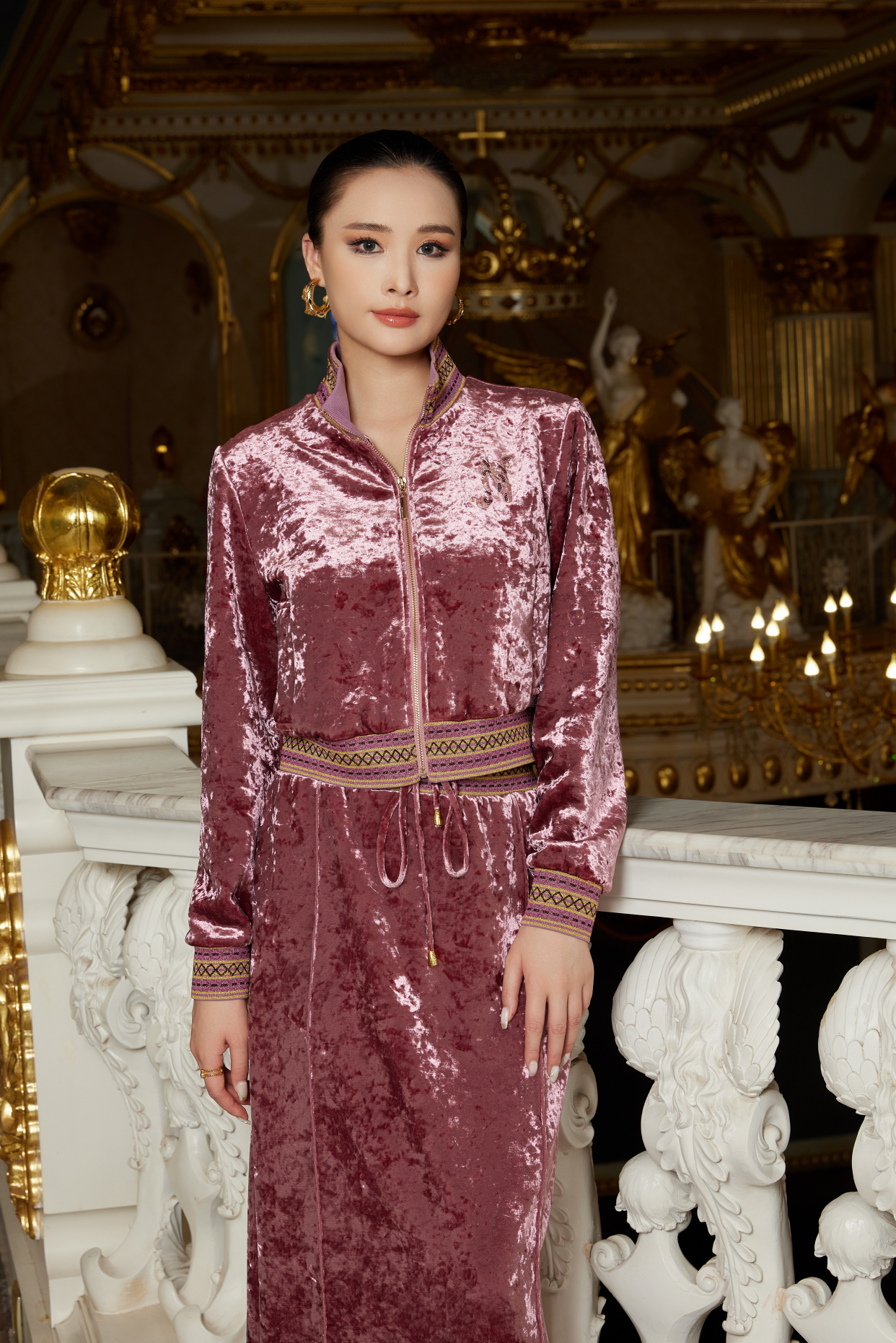 每天认识一个品牌之大淑装——纽方newfound