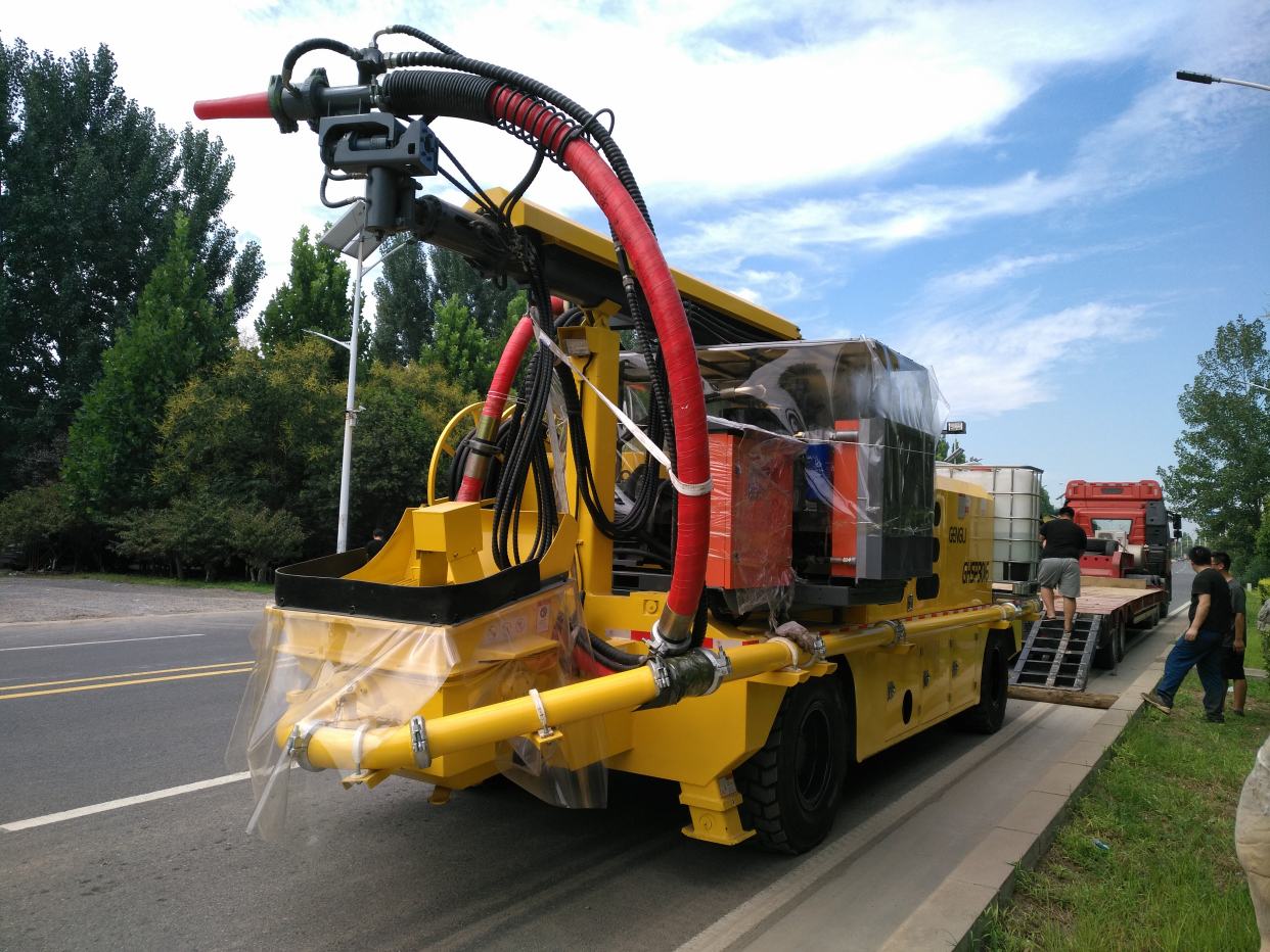 混凝土湿喷台车 遥控湿喷机 工程底盘3016湿喷机械手