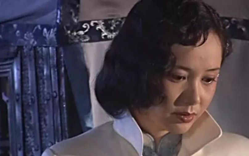 《大宅门》中的白玉婷那么爱万筱菊,为什么只能和照片结婚?