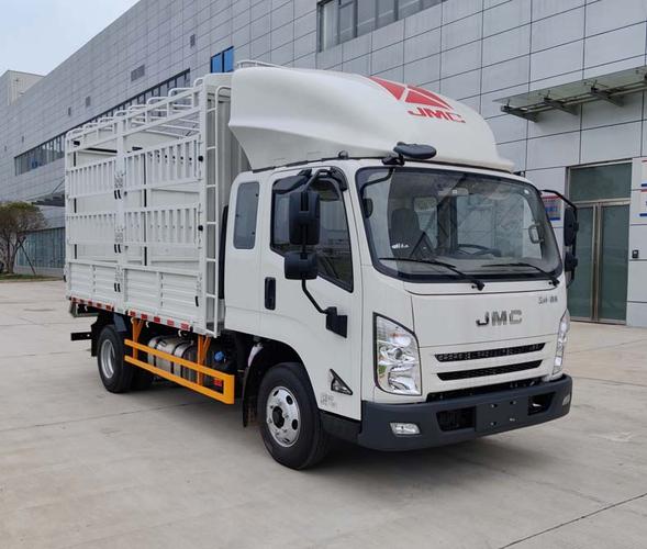 江铃jx1033tse3的油箱容积设计为55升,这一设计保证了车辆具备足够的