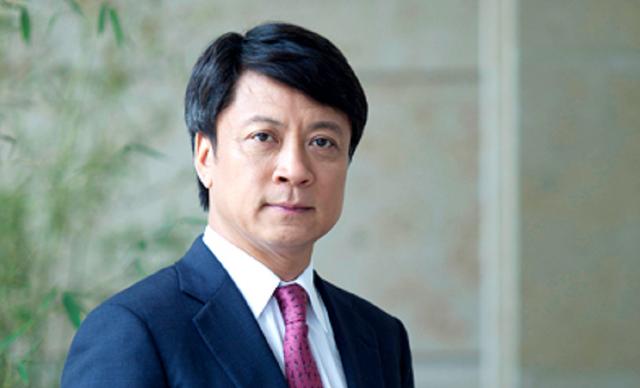 刘伟/发自北京 自从结识"饮酒大王"邓鸿后,孙宏斌在酒类投资上就不断