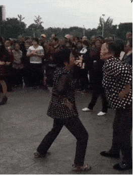 一百岁的运动玩家?