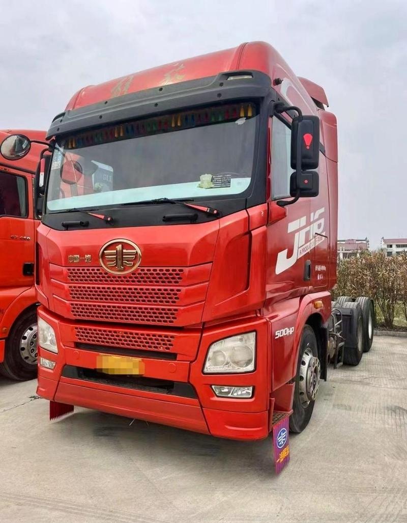 拖头车的重量是多少吨?