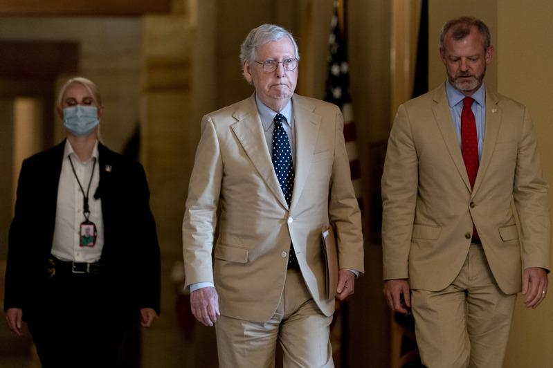 但是眼看政府举债上限暂停的措施到期,参院共和党领袖麦康诺(mitch