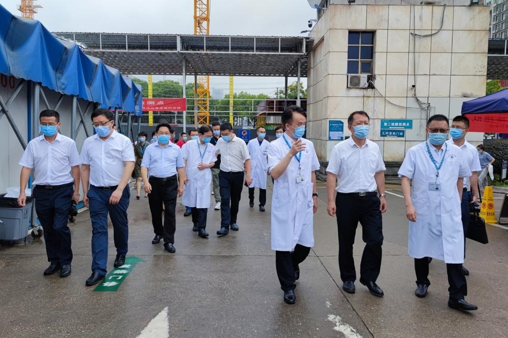 陶立坚等校领导来院检查暑期疫情防控工作