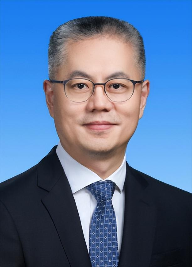 张为任上海市委秘书长