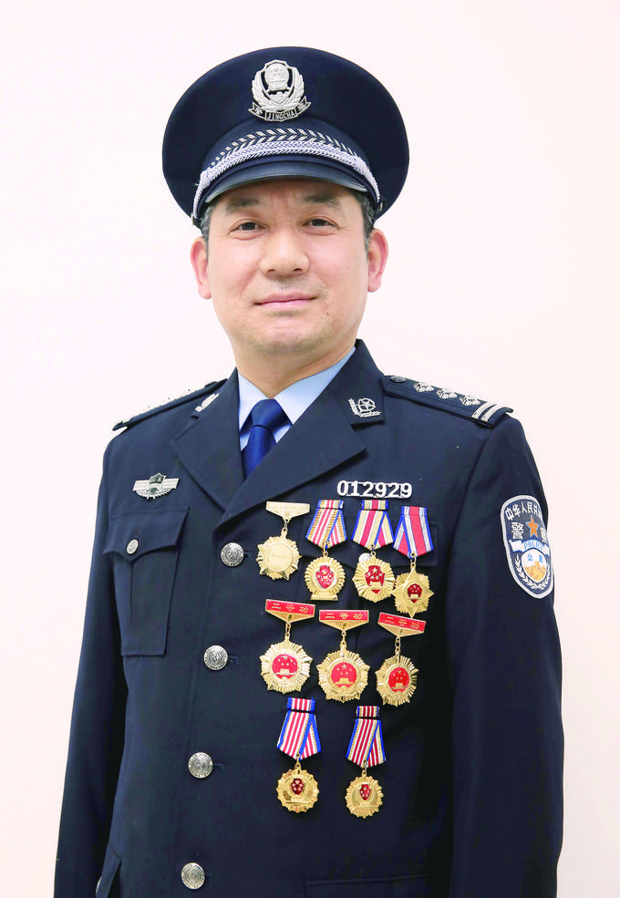 张保国:学党史铸警魂 勇担新时代公安特警使命