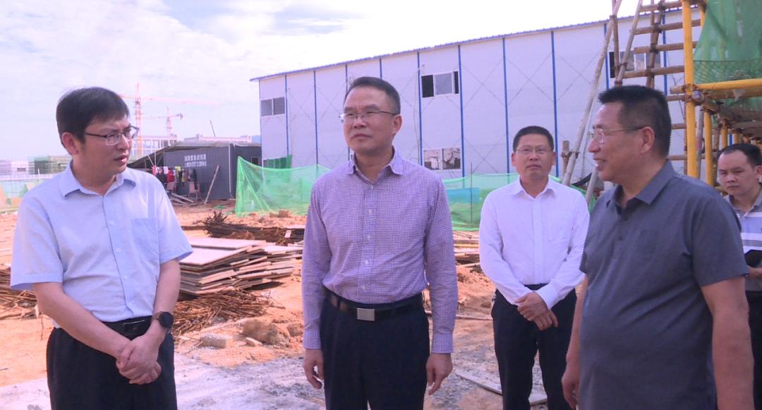 李德伟深入氟盐新材料产业基地调研督导重点项目建设工作