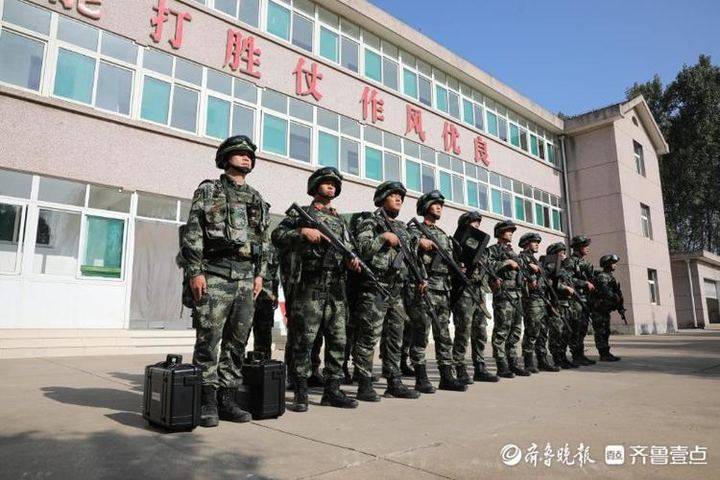 这个国庆假期,一起去聆听武警济南支队守桥兵的故事